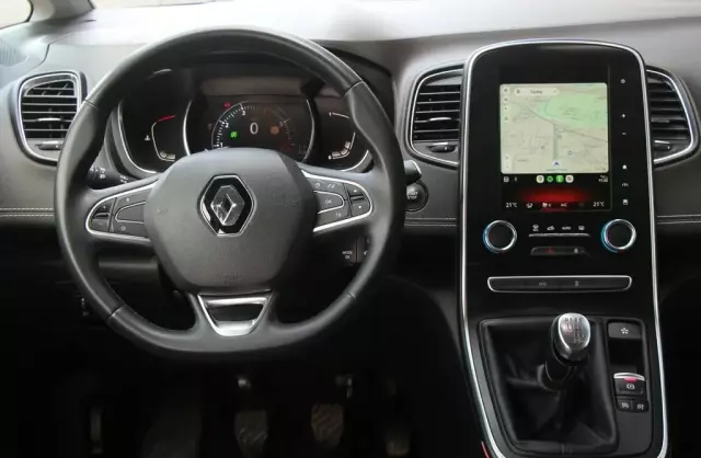 RENAULT Grand Scenic 
