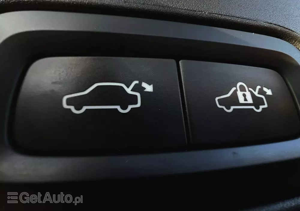 VOLVO V90 D4 Momentum Pro