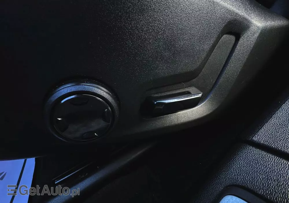 VOLVO V90 D4 Momentum Pro