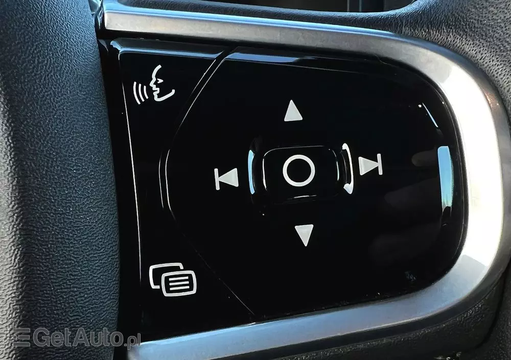 VOLVO V90 D4 Momentum Pro