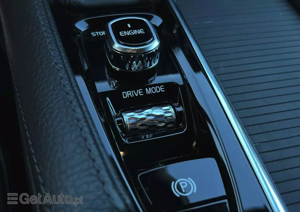 VOLVO V90 D4 Momentum Pro