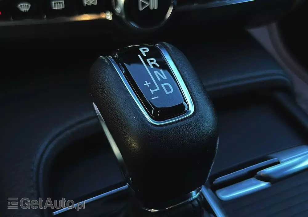 VOLVO V90 D4 Momentum Pro