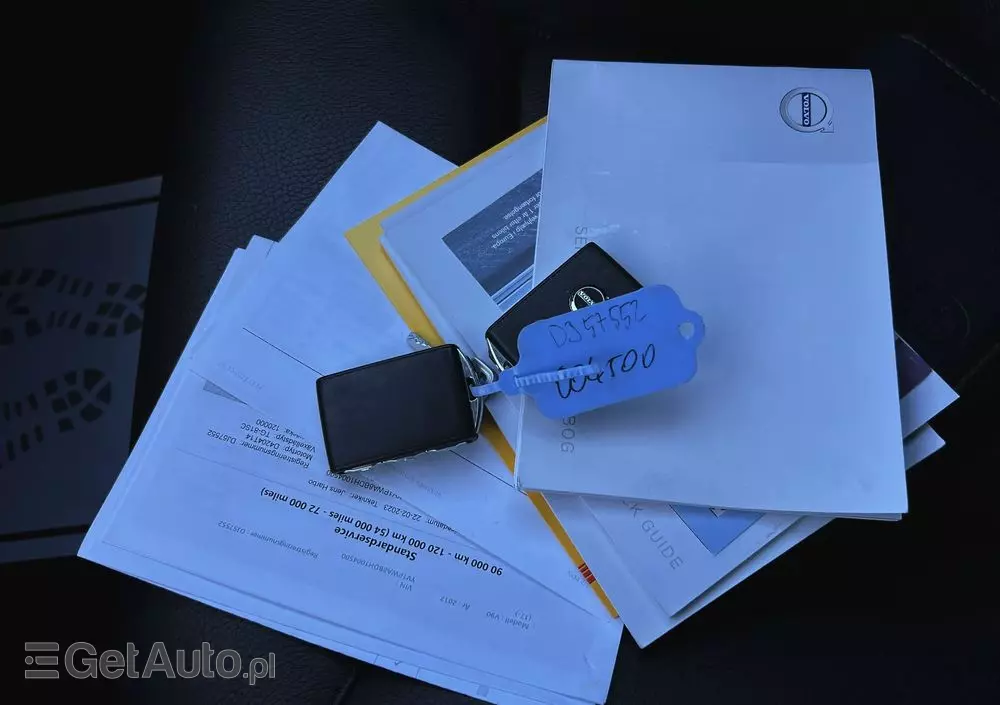 VOLVO V90 D4 Momentum Pro