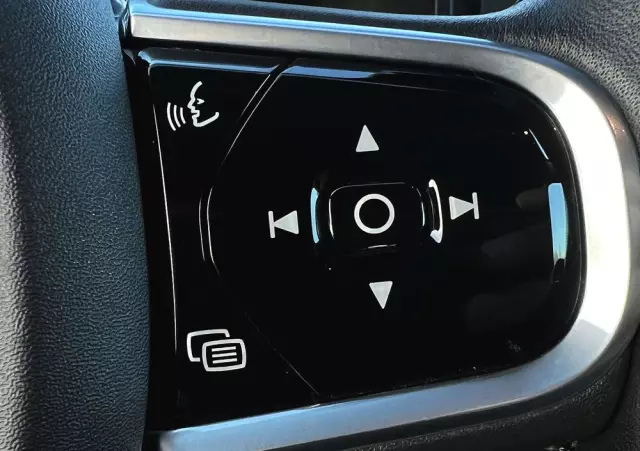 VOLVO V90 D4 Momentum Pro