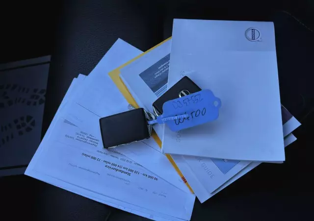 VOLVO V90 D4 Momentum Pro