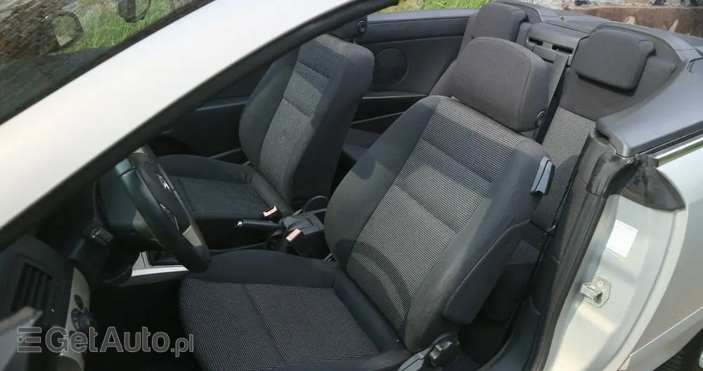 OPEL Astra GTC 1.6 Edition