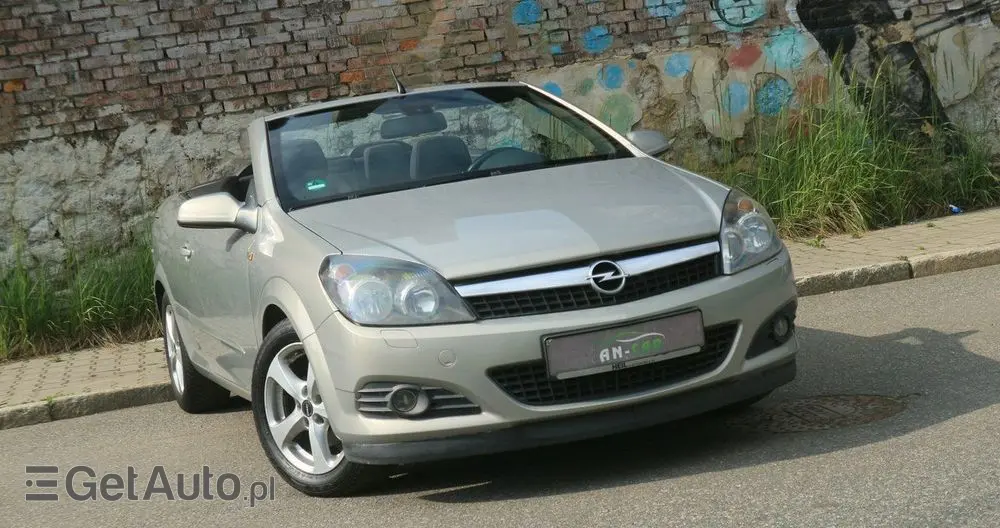 OPEL Astra GTC 1.6 Edition
