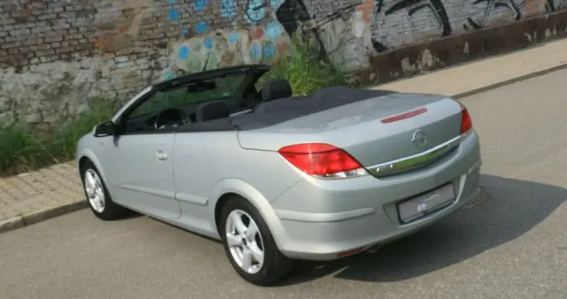 OPEL Astra GTC 1.6 Edition