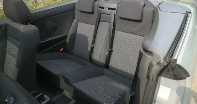 OPEL Astra GTC 1.6 Edition