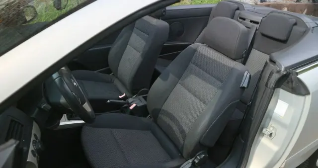 OPEL Astra GTC 1.6 Edition