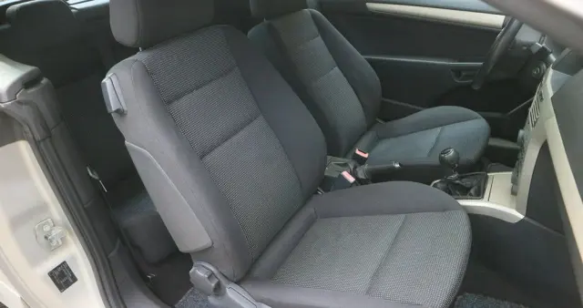 OPEL Astra GTC 1.6 Edition