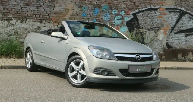 OPEL Astra GTC 1.6 Edition