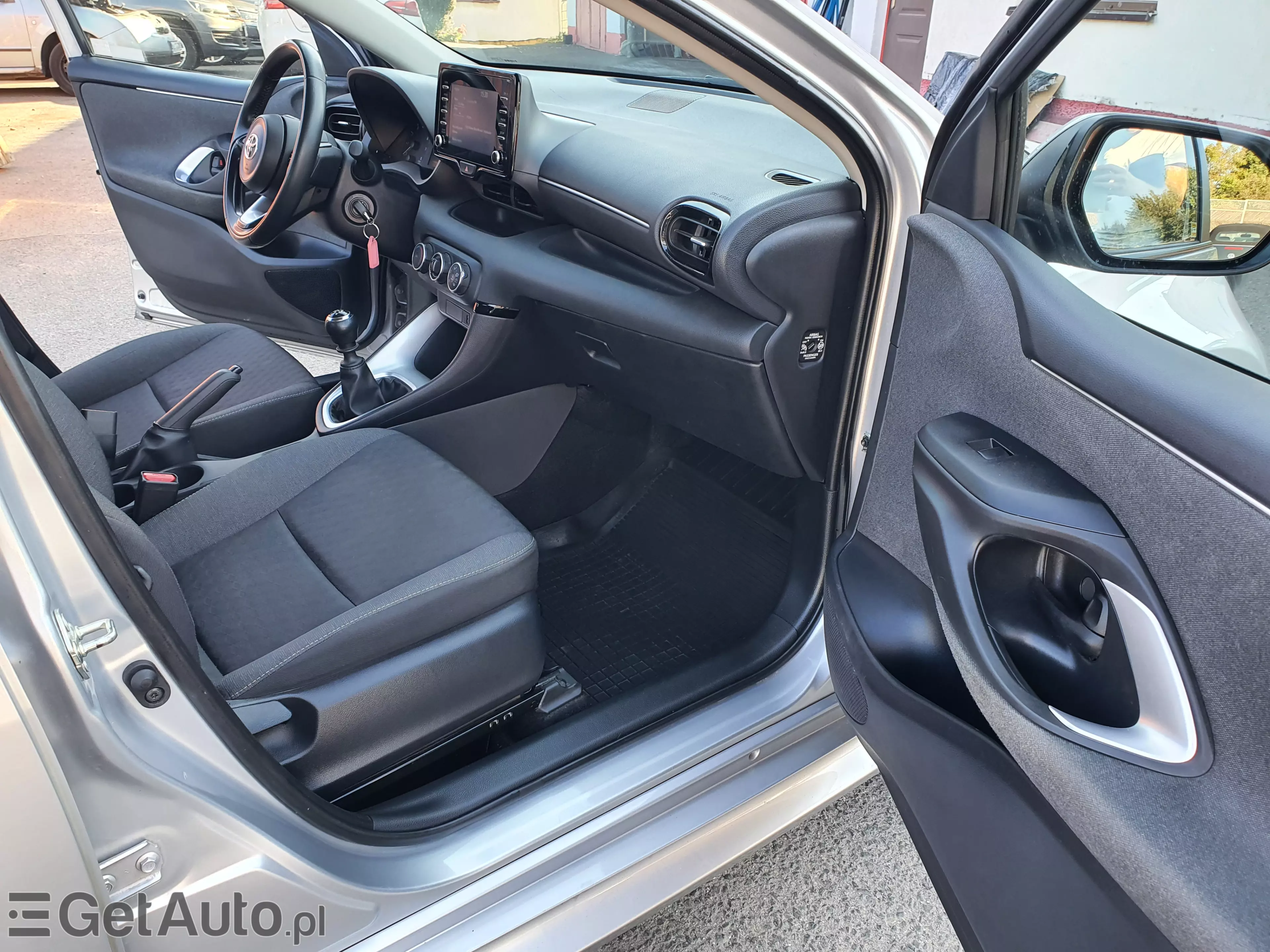TOYOTA Yaris Comfort