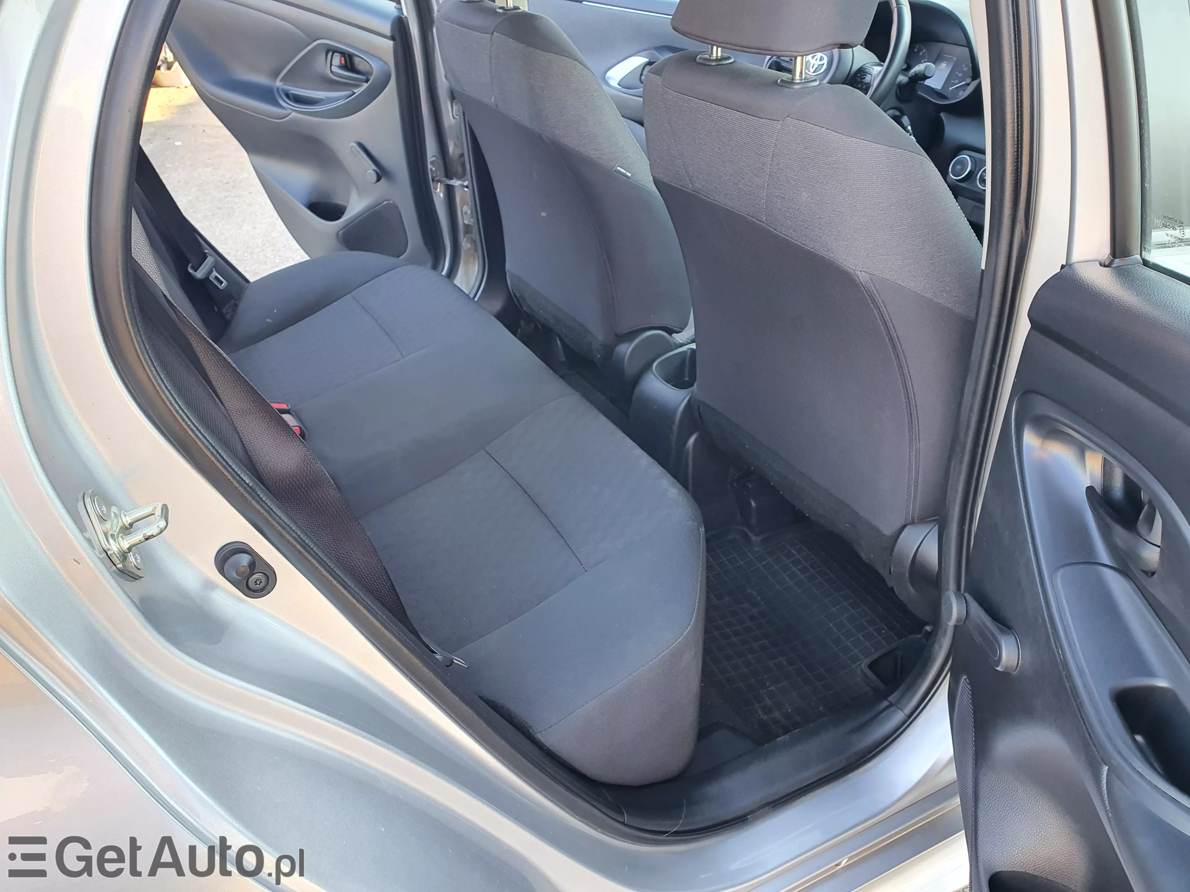 TOYOTA Yaris Comfort