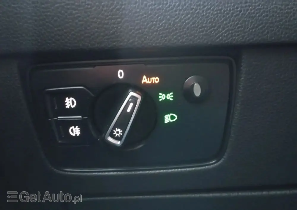 VOLKSWAGEN Passat Variant 2.0 TDI BMT SCR Highline DSG7