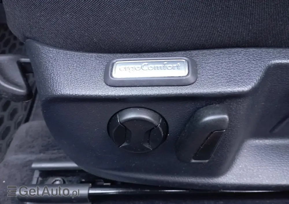 VOLKSWAGEN Passat Variant 2.0 TDI BMT SCR Highline DSG7