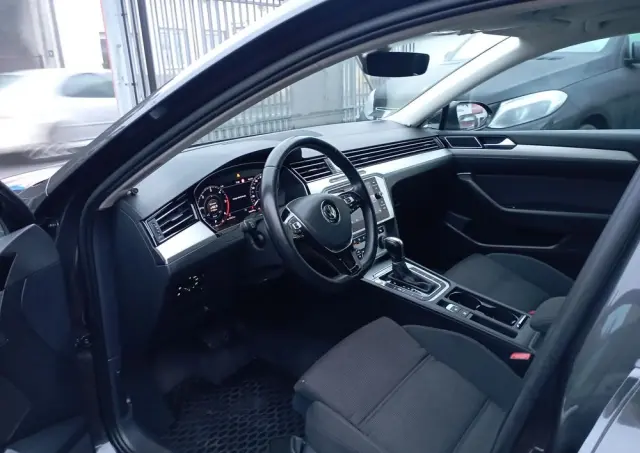VOLKSWAGEN Passat Variant 2.0 TDI BMT SCR Highline DSG7