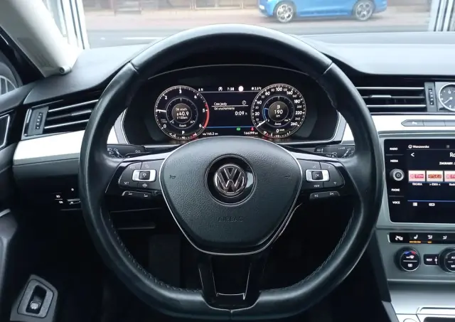 VOLKSWAGEN Passat Variant 2.0 TDI BMT SCR Highline DSG7
