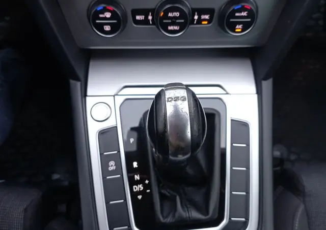 VOLKSWAGEN Passat Variant 2.0 TDI BMT SCR Highline DSG7