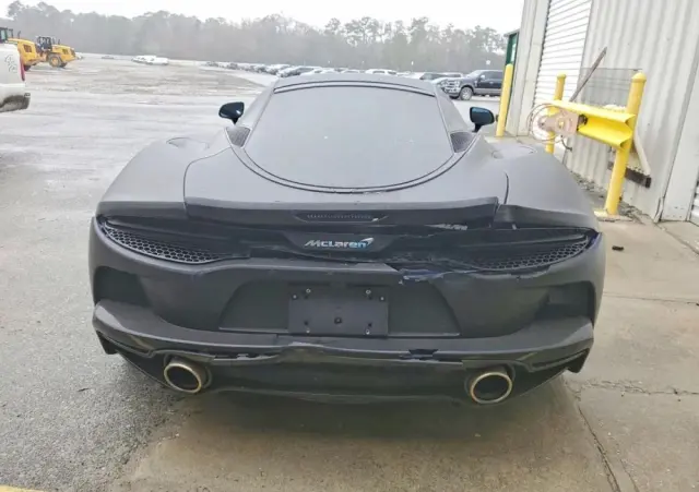 MCLAREN GT 