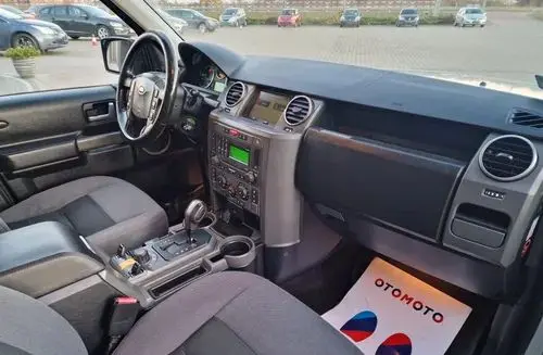 LAND ROVER Discovery 