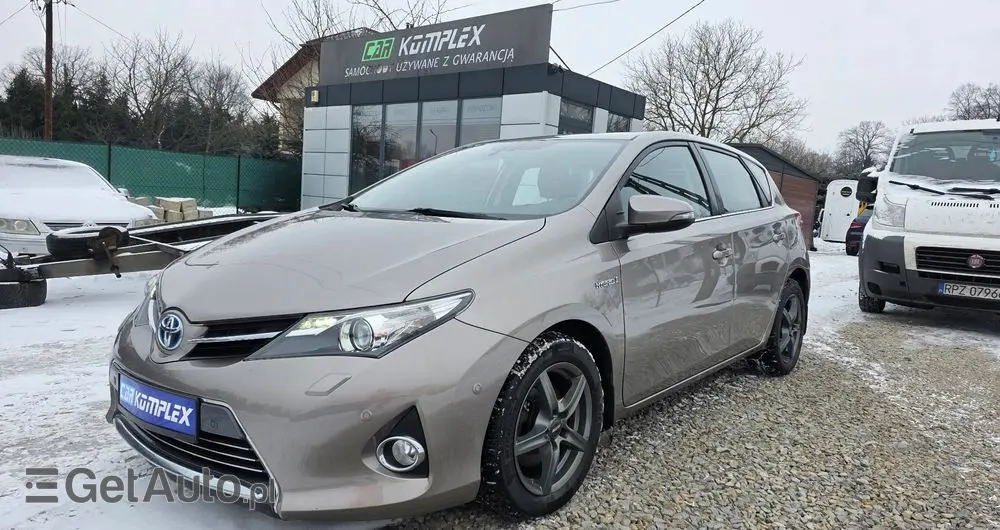 TOYOTA Auris 