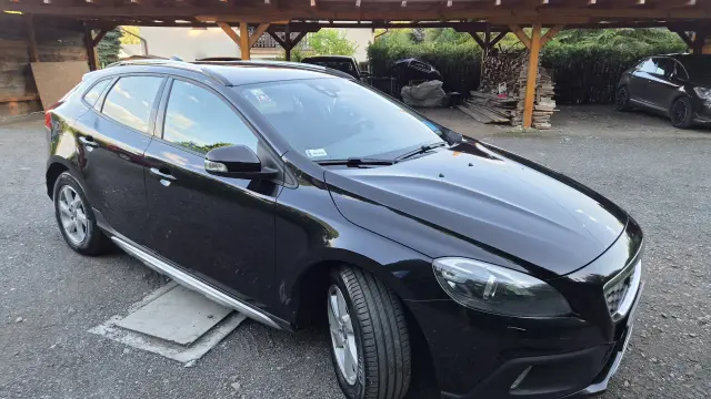 VOLVO V40 Cross Country Kinetic