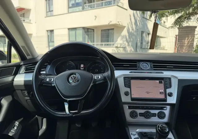 VOLKSWAGEN Passat 2.0 TDI BMT Trendline