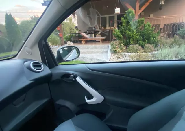 FORD KA 1.2 Titanium (air2)