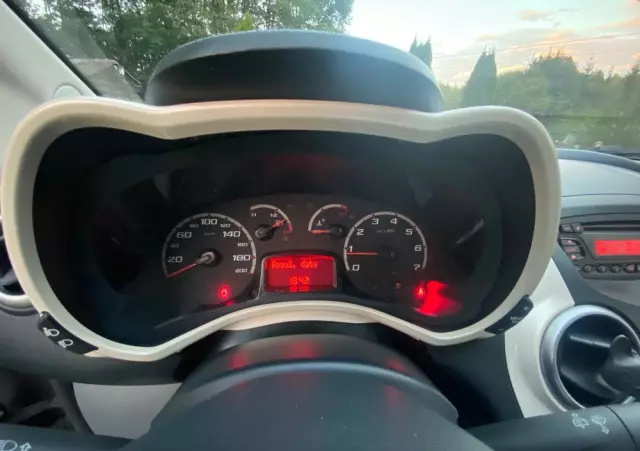 FORD KA 1.2 Titanium (air2)