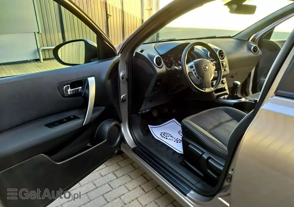 NISSAN Qashqai 1.6 Acenta