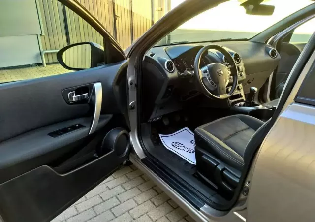 NISSAN Qashqai 1.6 Acenta