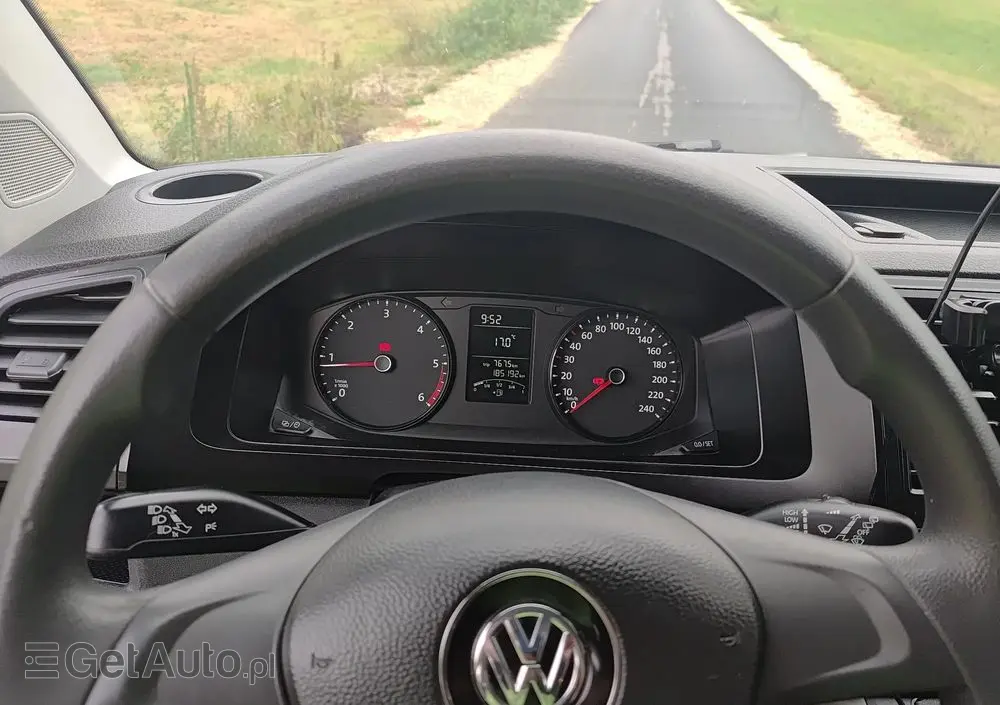 VOLKSWAGEN Caravelle 