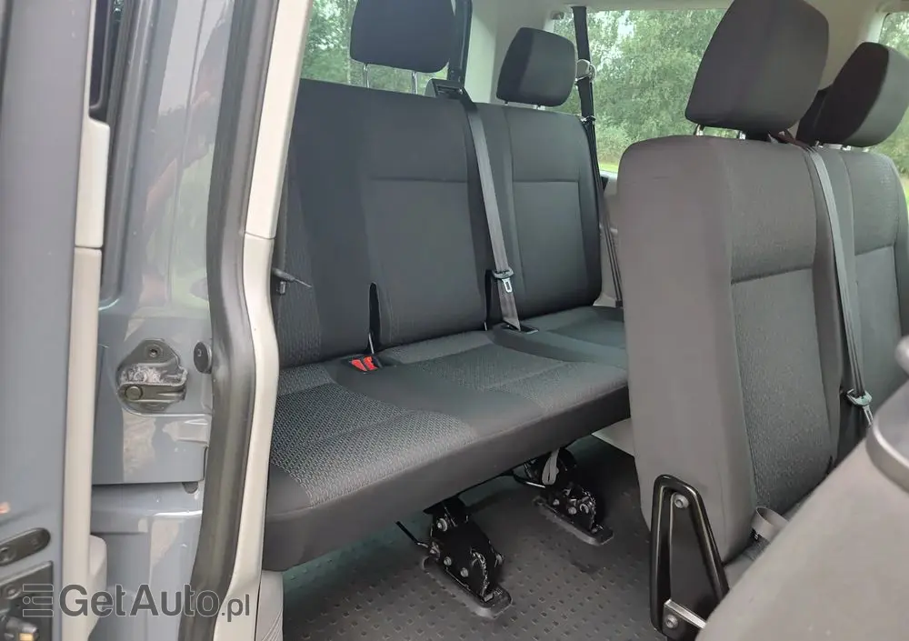 VOLKSWAGEN Caravelle 