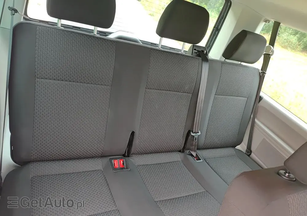 VOLKSWAGEN Caravelle 