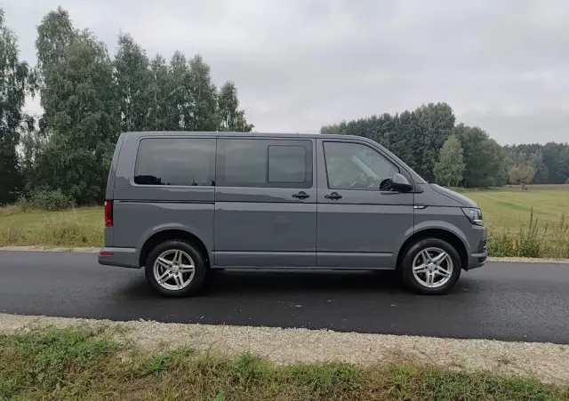 VOLKSWAGEN Caravelle 