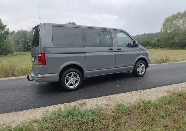 VOLKSWAGEN Caravelle 