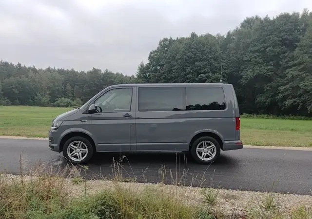VOLKSWAGEN Caravelle 