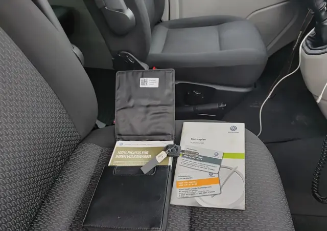 VOLKSWAGEN Caravelle 