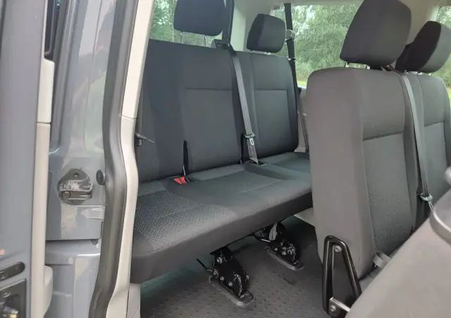 VOLKSWAGEN Caravelle 