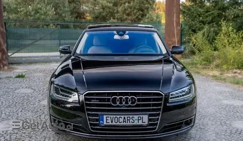 AUDI A8 
