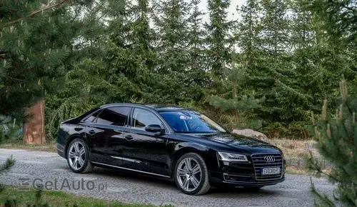AUDI A8 