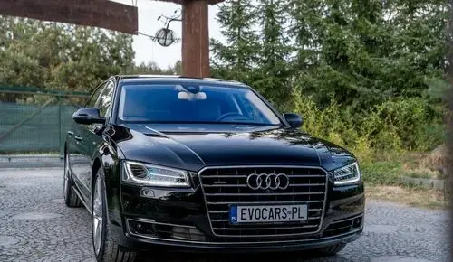 AUDI A8 