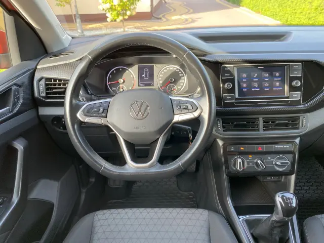VOLKSWAGEN T-Cross Life