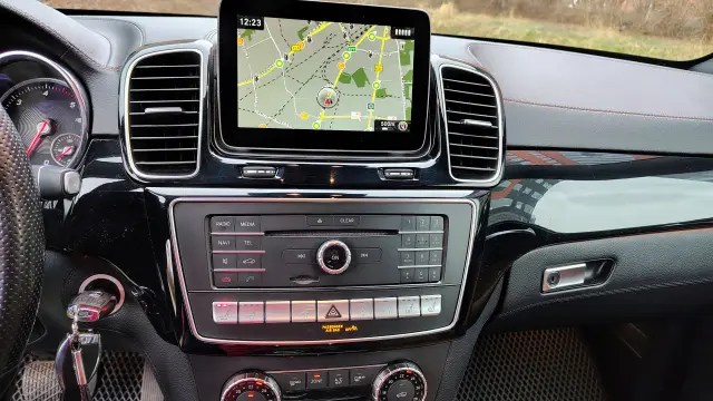 MERCEDES-BENZ GLE 4Matic (9)