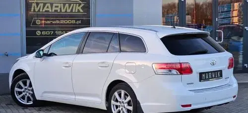 TOYOTA Avensis 