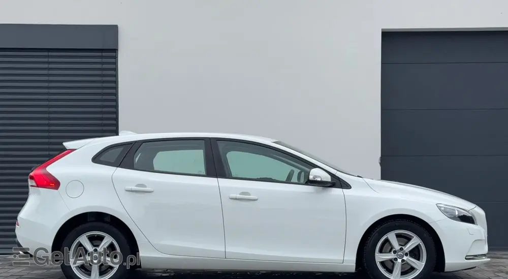 VOLVO V40 T2 You