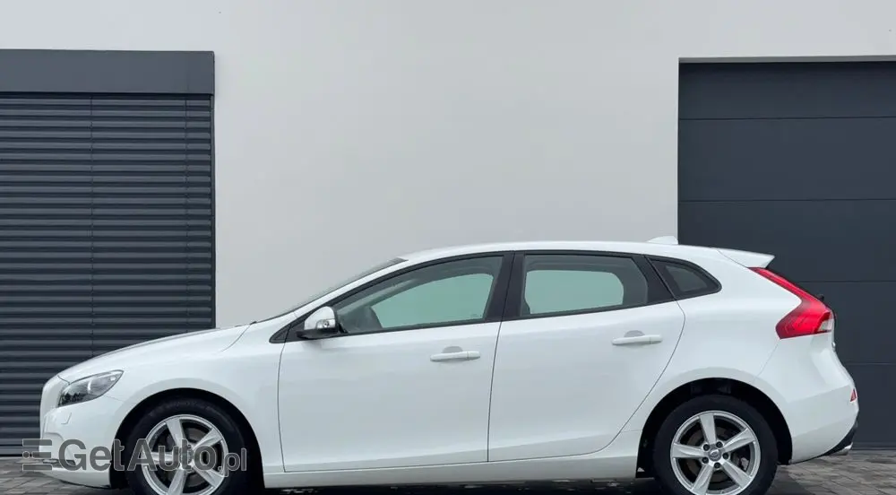 VOLVO V40 T2 You