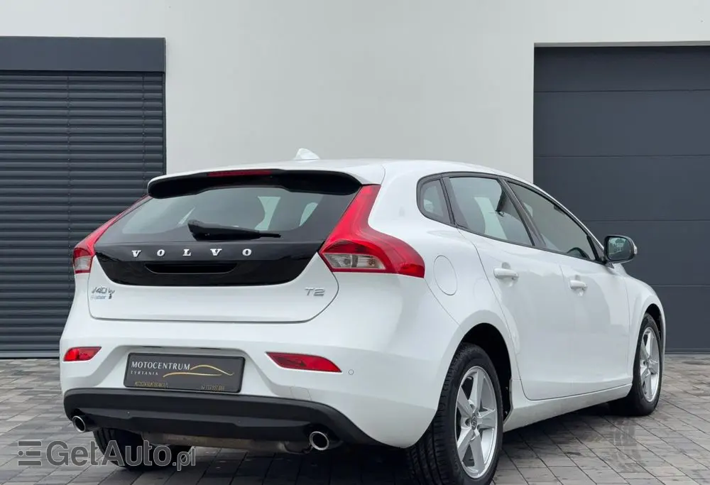VOLVO V40 T2 You