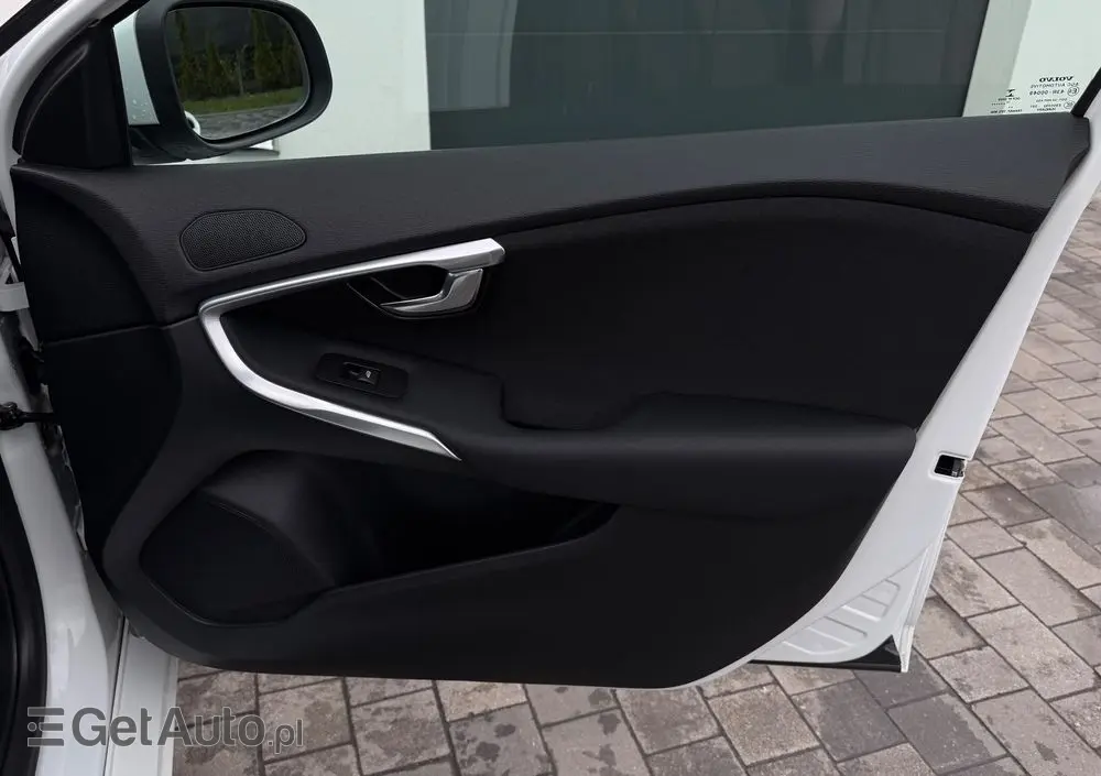 VOLVO V40 T2 You